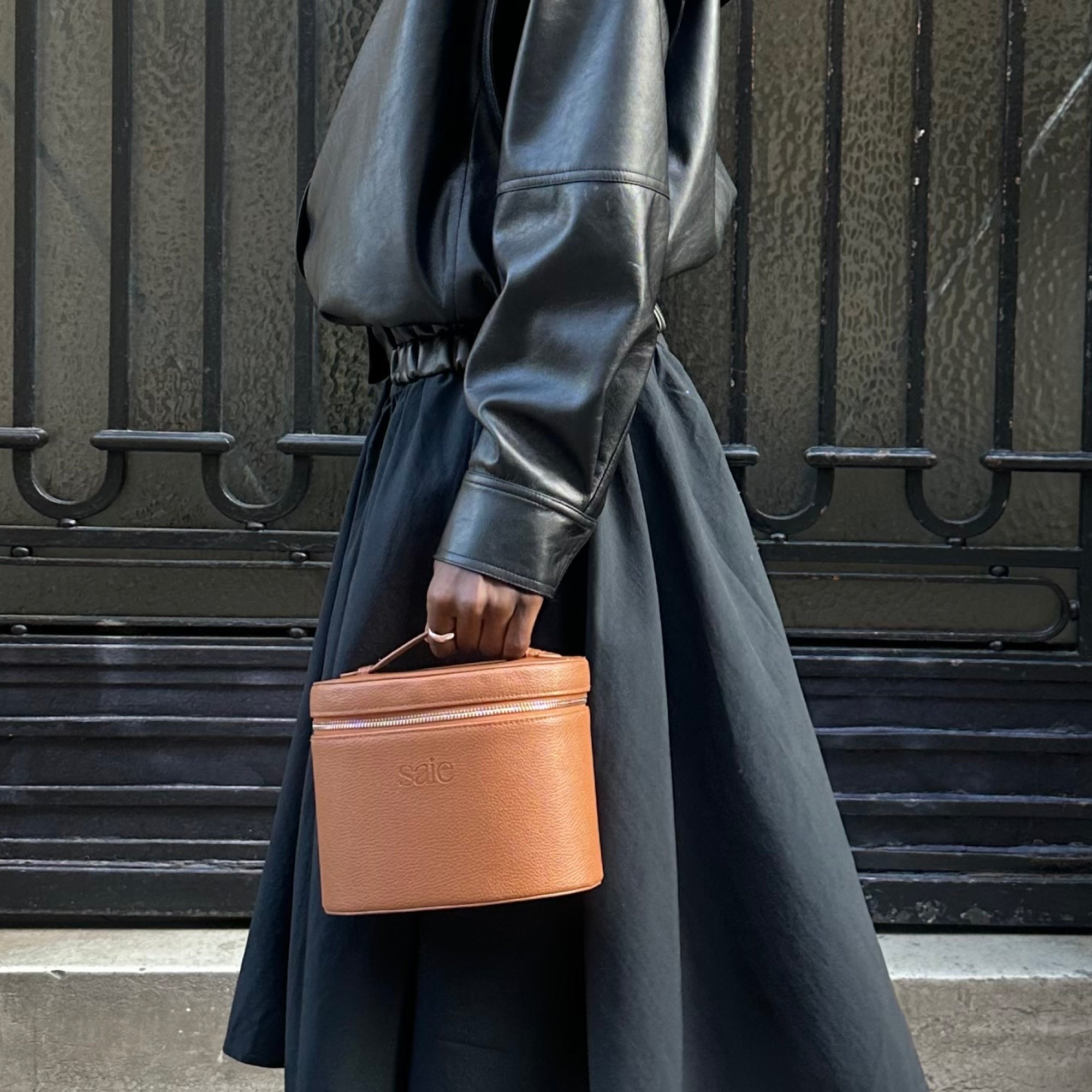 The Vanity Case - Image 8